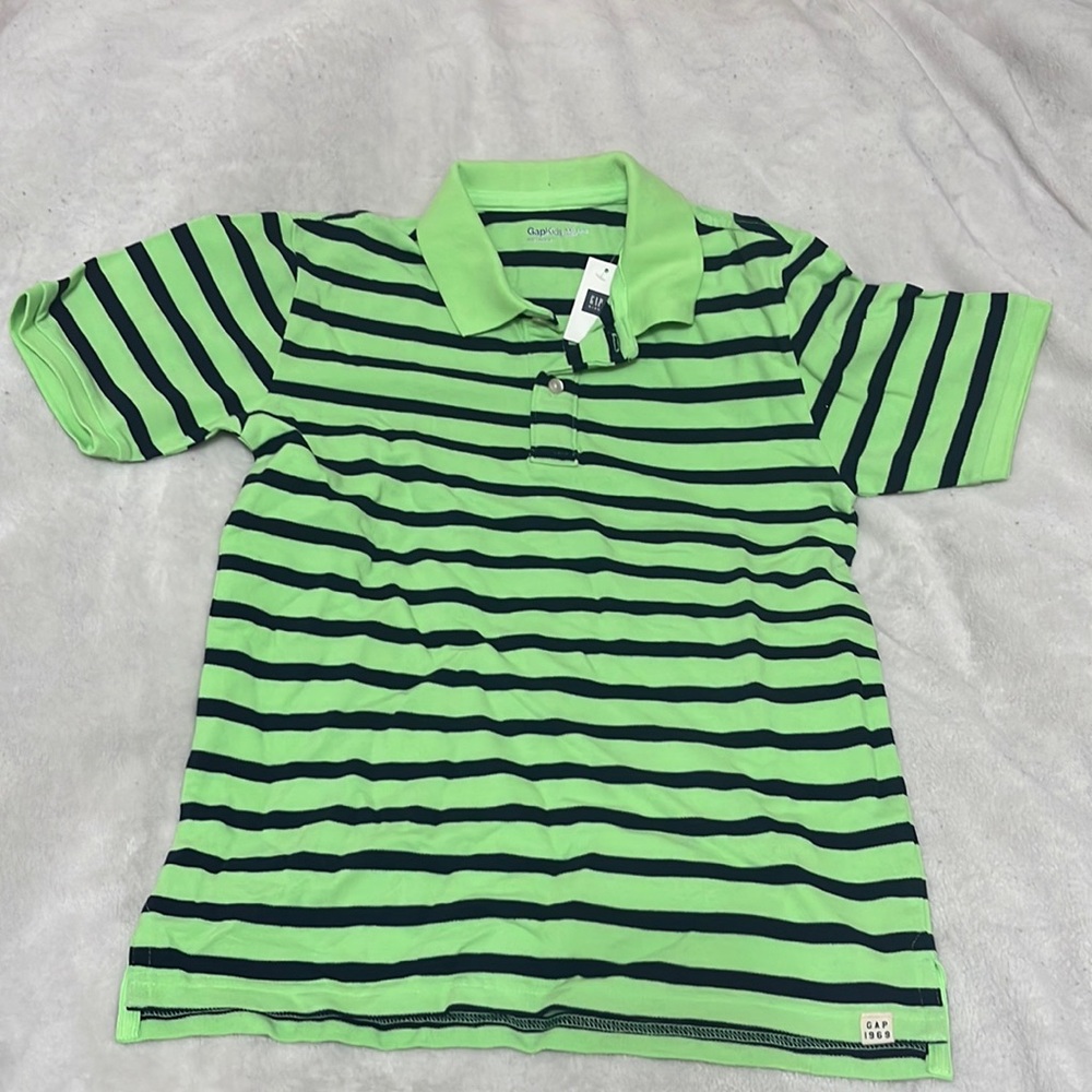 Gap polo shirt-NEW